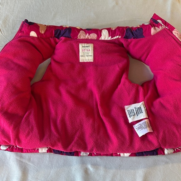 Old Navy - Pink and Purple Fleece lined puffer Vest - Picture 3 of 5
